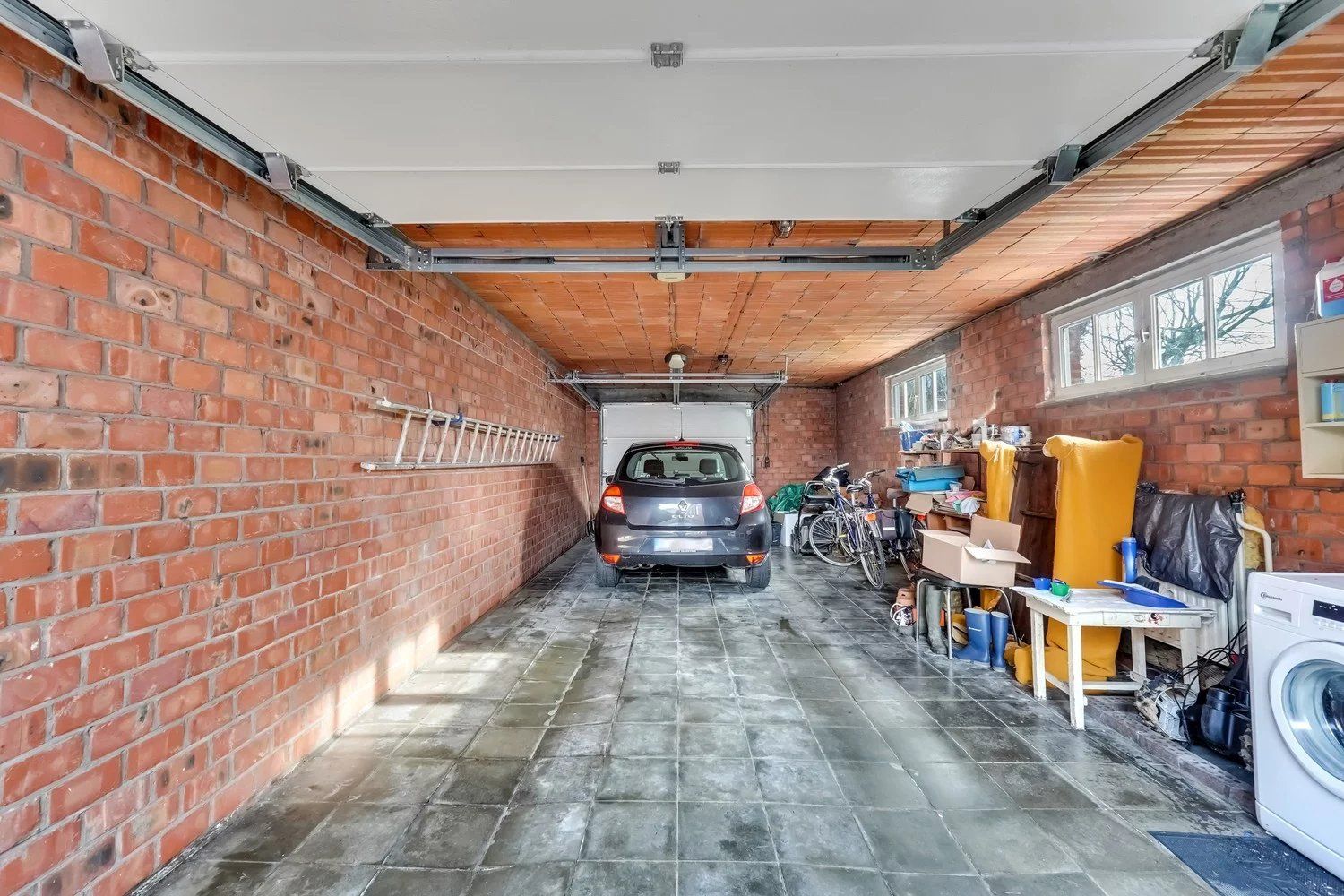 Ruime, statige villa met praktijkruimte foto 16