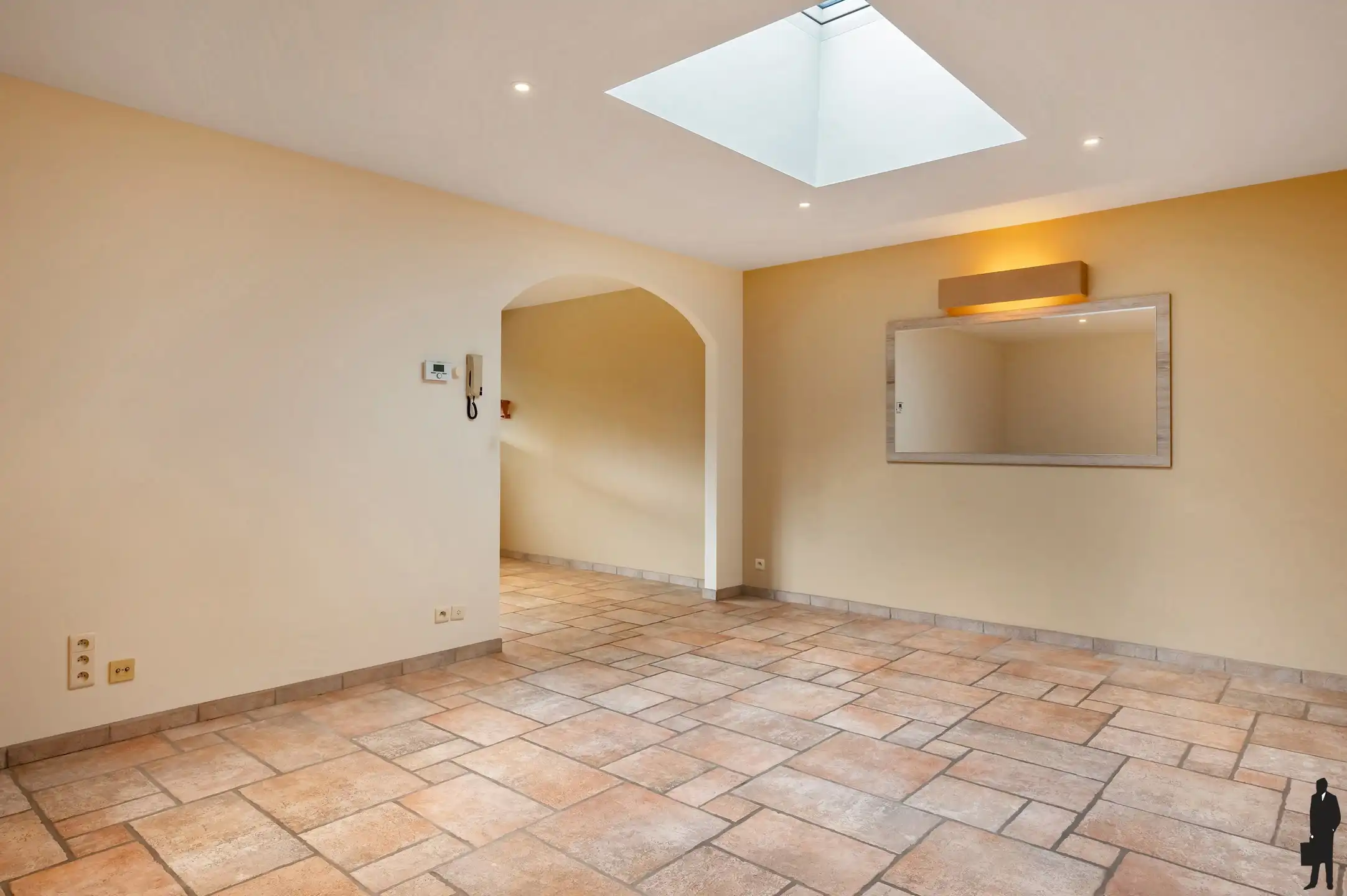 Zeer verzorgde gezinswoning, gelegen in een rustige straat toch zeer centraal nabij scholen/winkels/invalswegen/etc!&nbsp; foto 8