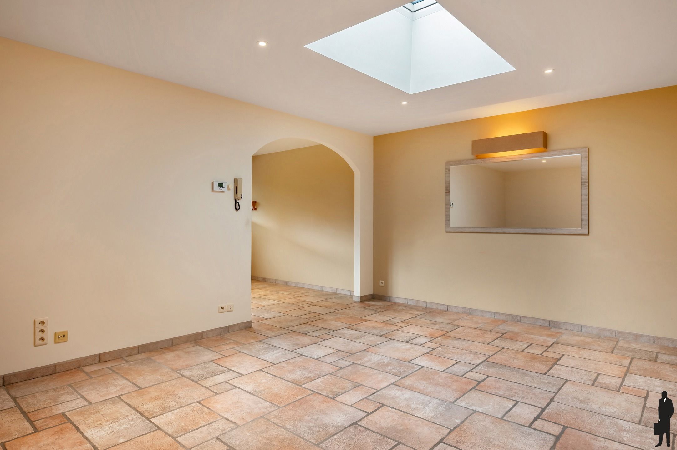 Zeer verzorgde gezinswoning, gelegen in een rustige straat toch zeer centraal nabij scholen/winkels/invalswegen/etc!  foto 8