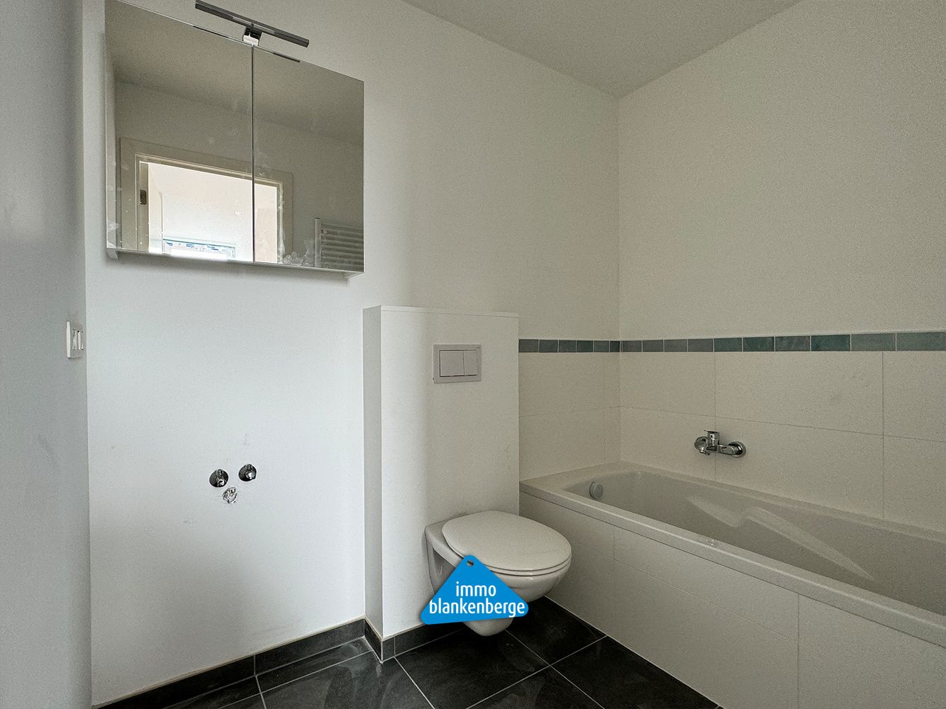 Luxe Duplex Appartement met Twee Slaapkamers en Terras op Vijfde Verdieping foto 9