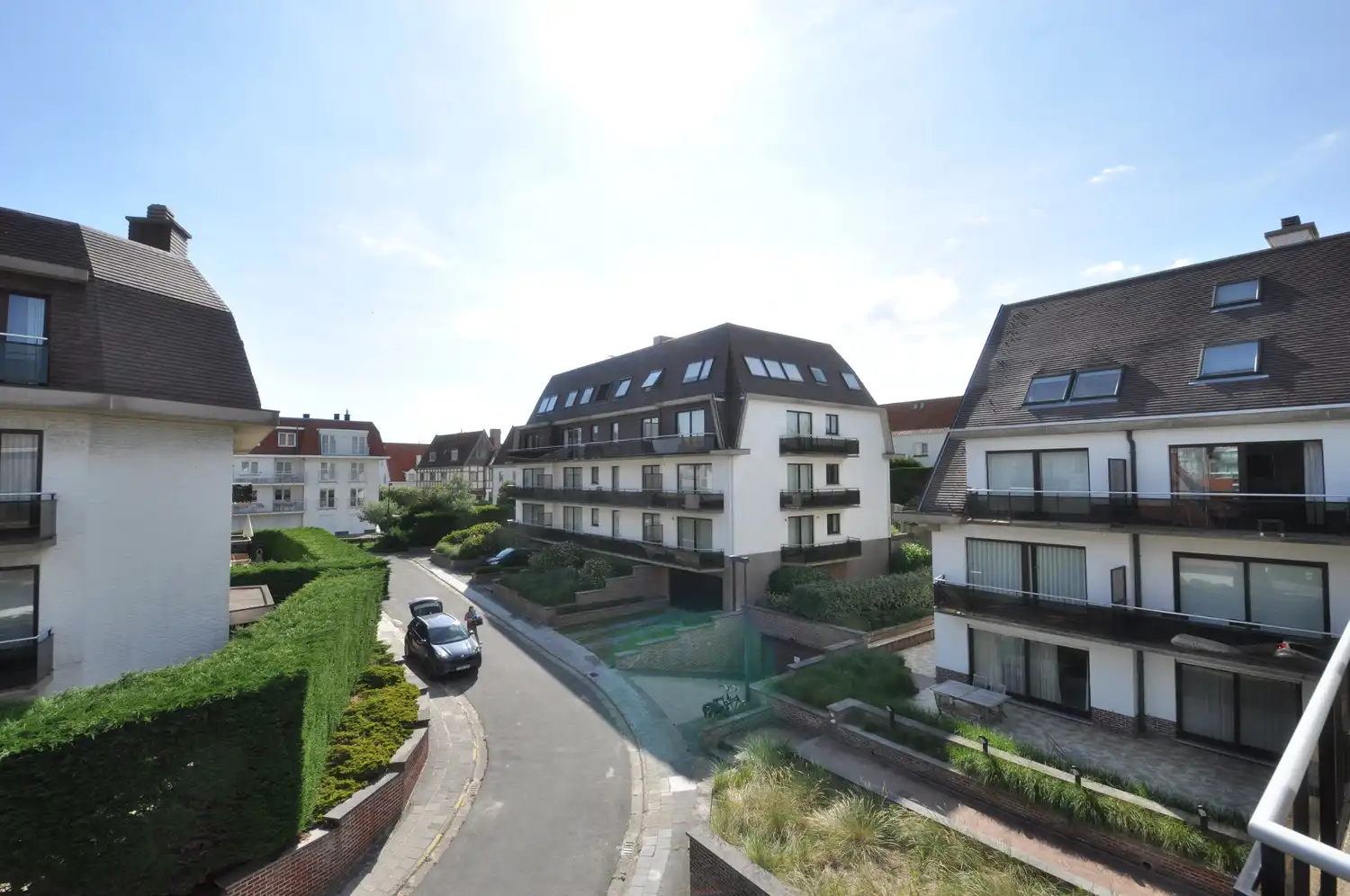 Lichtrijk en gemeubeld 2-slaapkamer appartement in Duinbergen foto 11