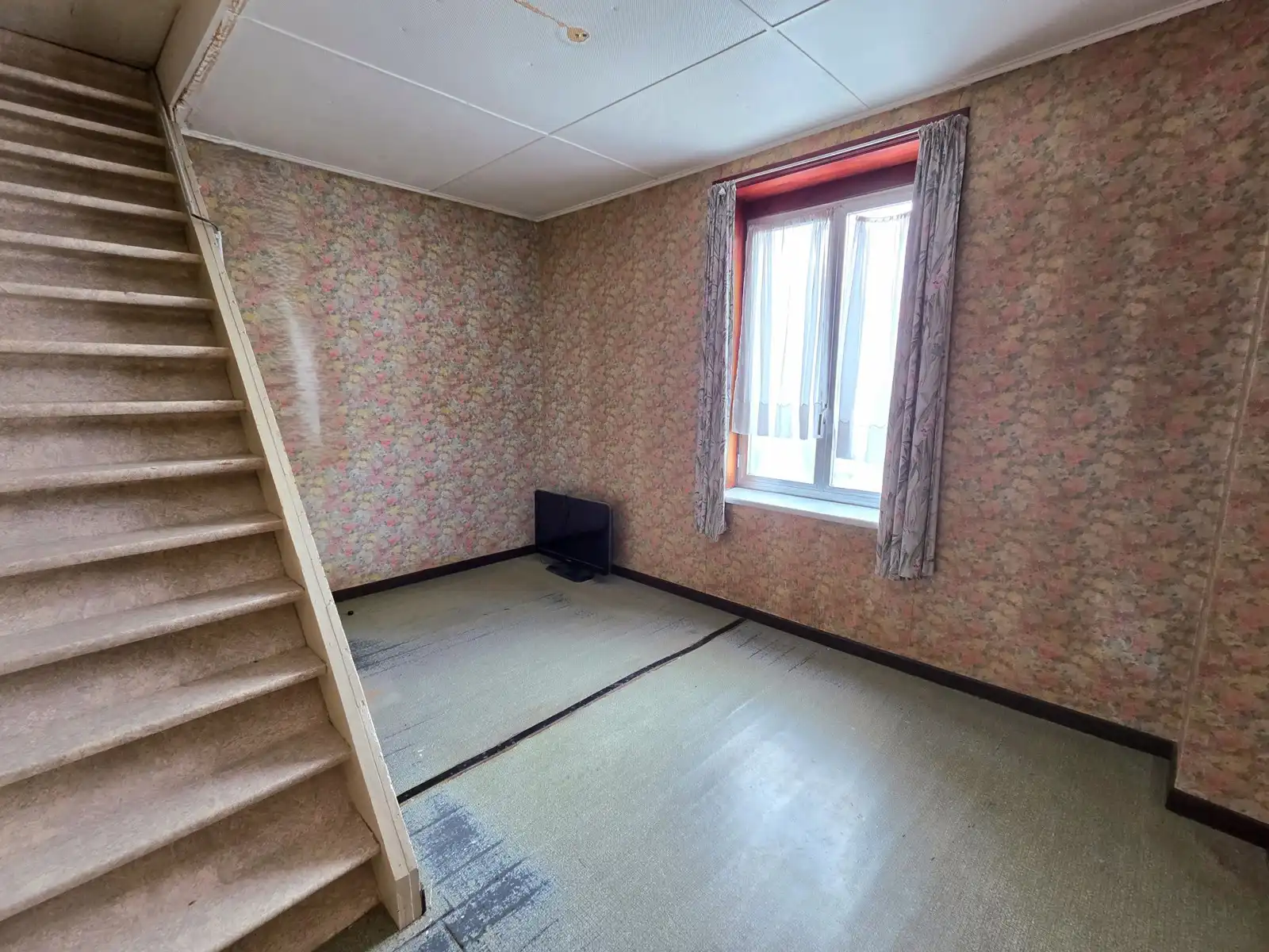 WSB-Immo biedt u deze prachtige te renoveren woning! foto 9
