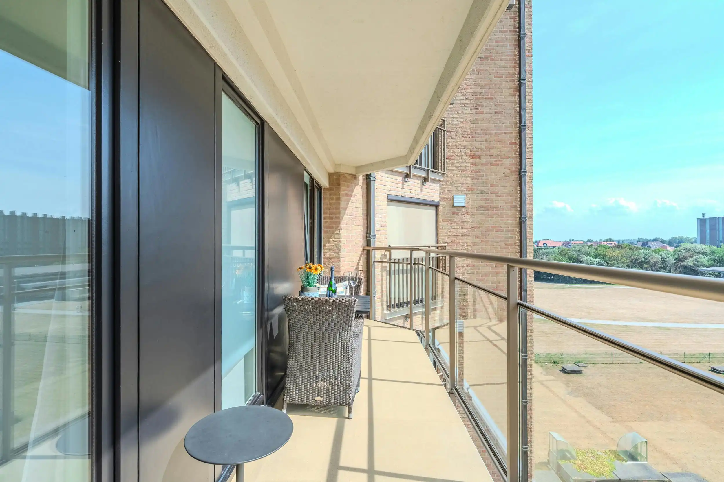 Magnifiek appartement met drie slaapkamers en open zicht foto 13
