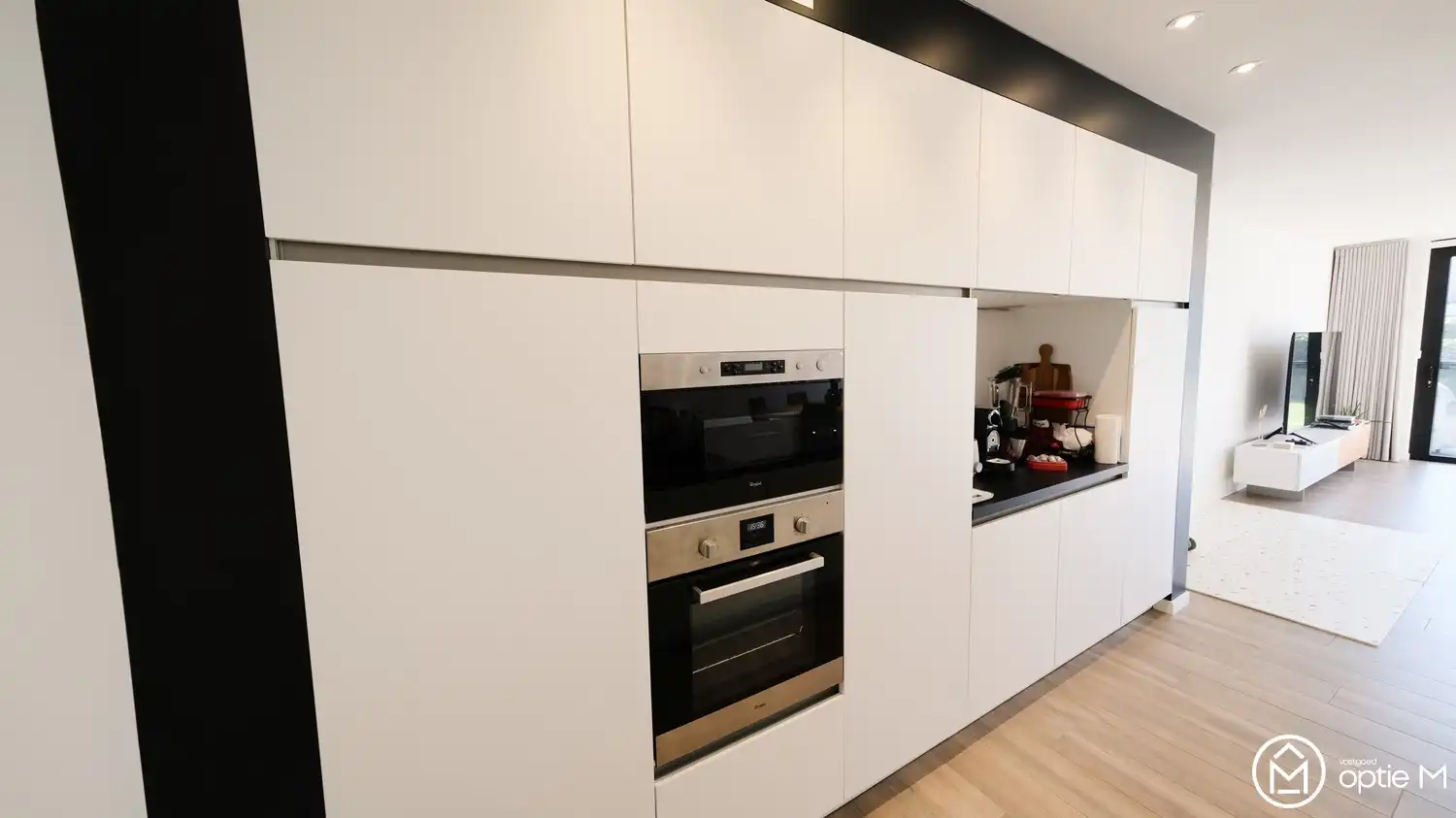 Stijlvol wonen in Hasselt: gezellige woning met 3 slaapkamers, tuin, garage en kelder te huur - ideale uitvalsbasis voor stedelijk leven in je eigen bubbel foto 4