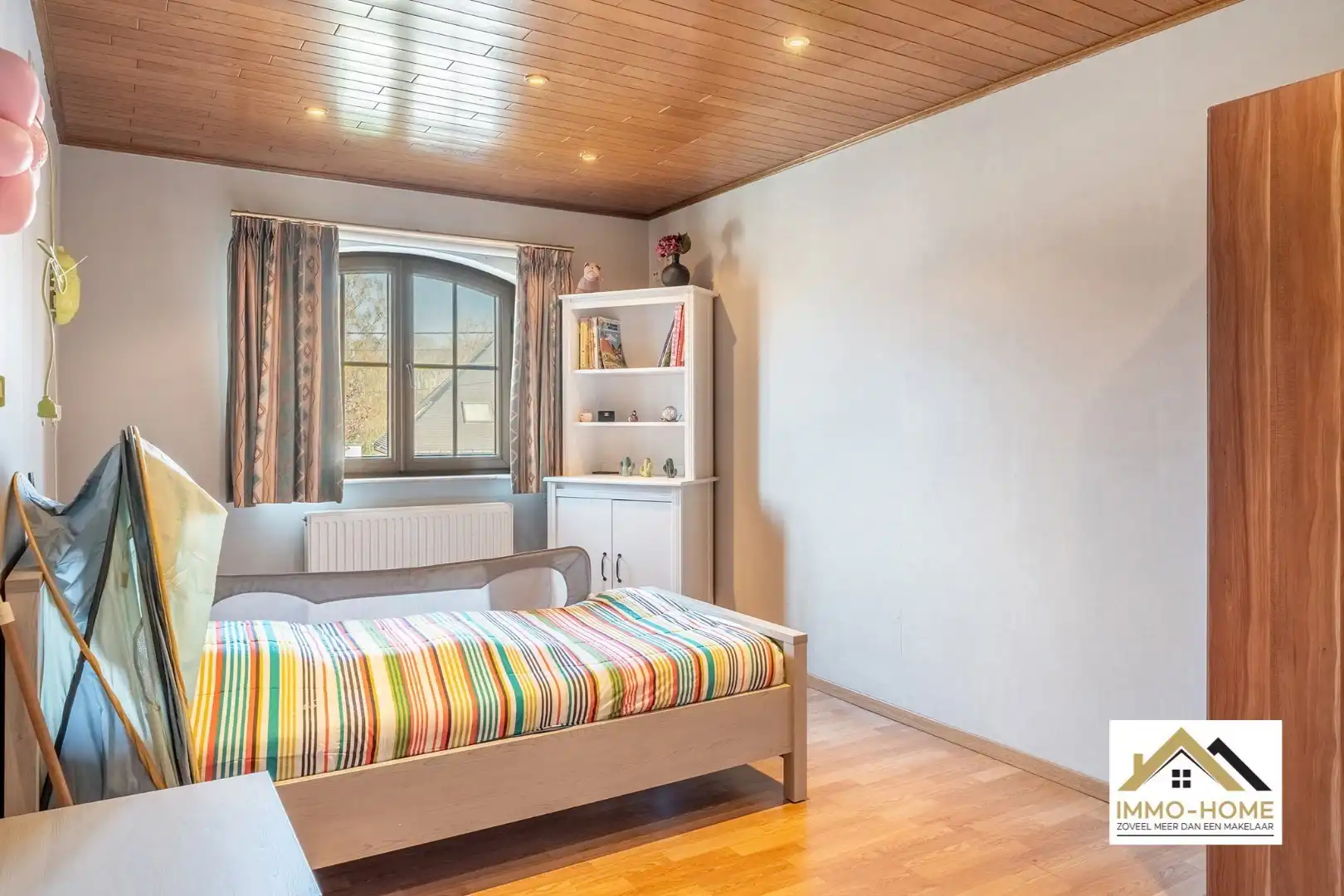 Ruime woning op topligging foto 17