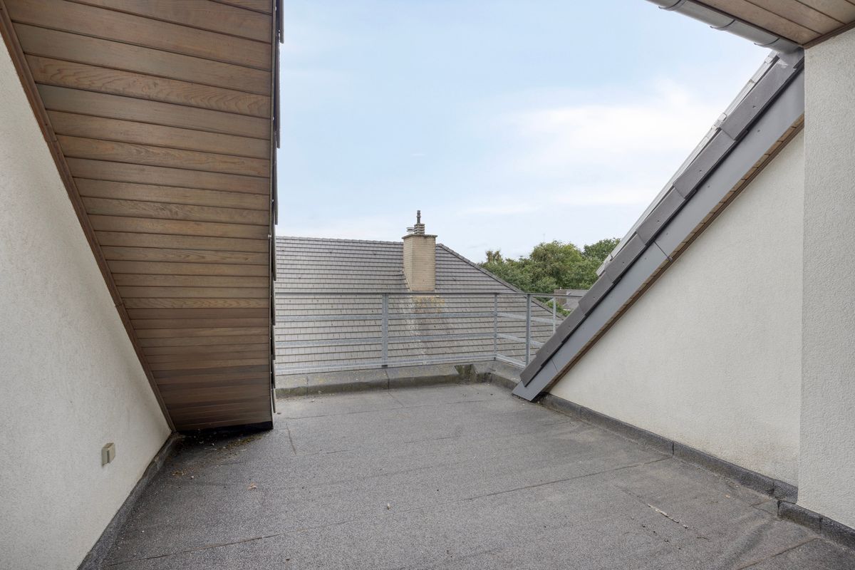 Ruime villa met karaktervolle architectuur  foto 22