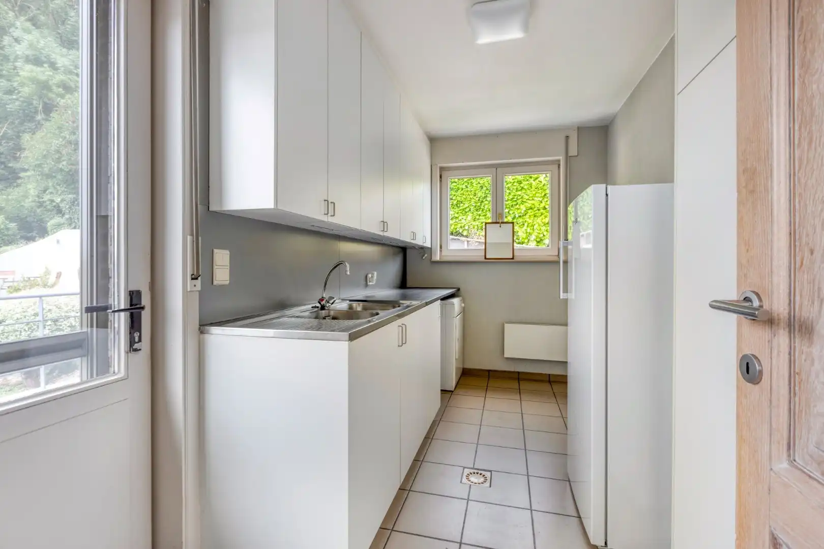 Instapklare woning met prachtig aangelegde tuin foto 13