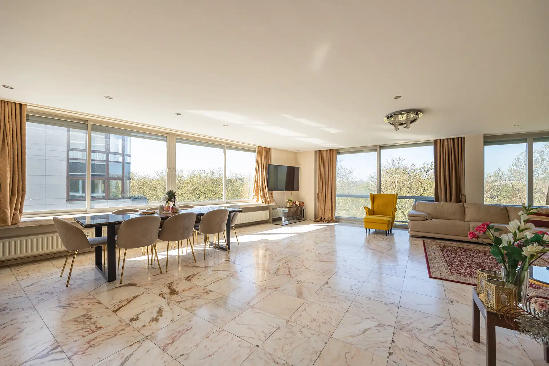 Exclusief hoekapp. met panoramisch zicht over Stadspark foto 2