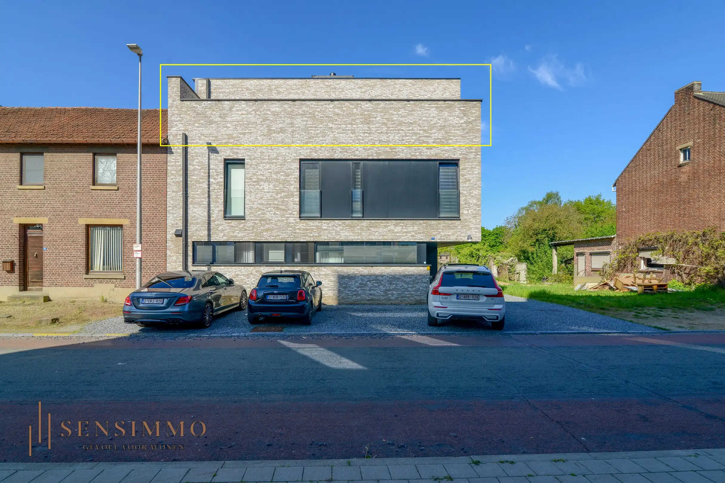 Instapklaar & energiezuinig 1-slaapkamerappartement met 2 terrassen en parking in Maasmechelen foto 2