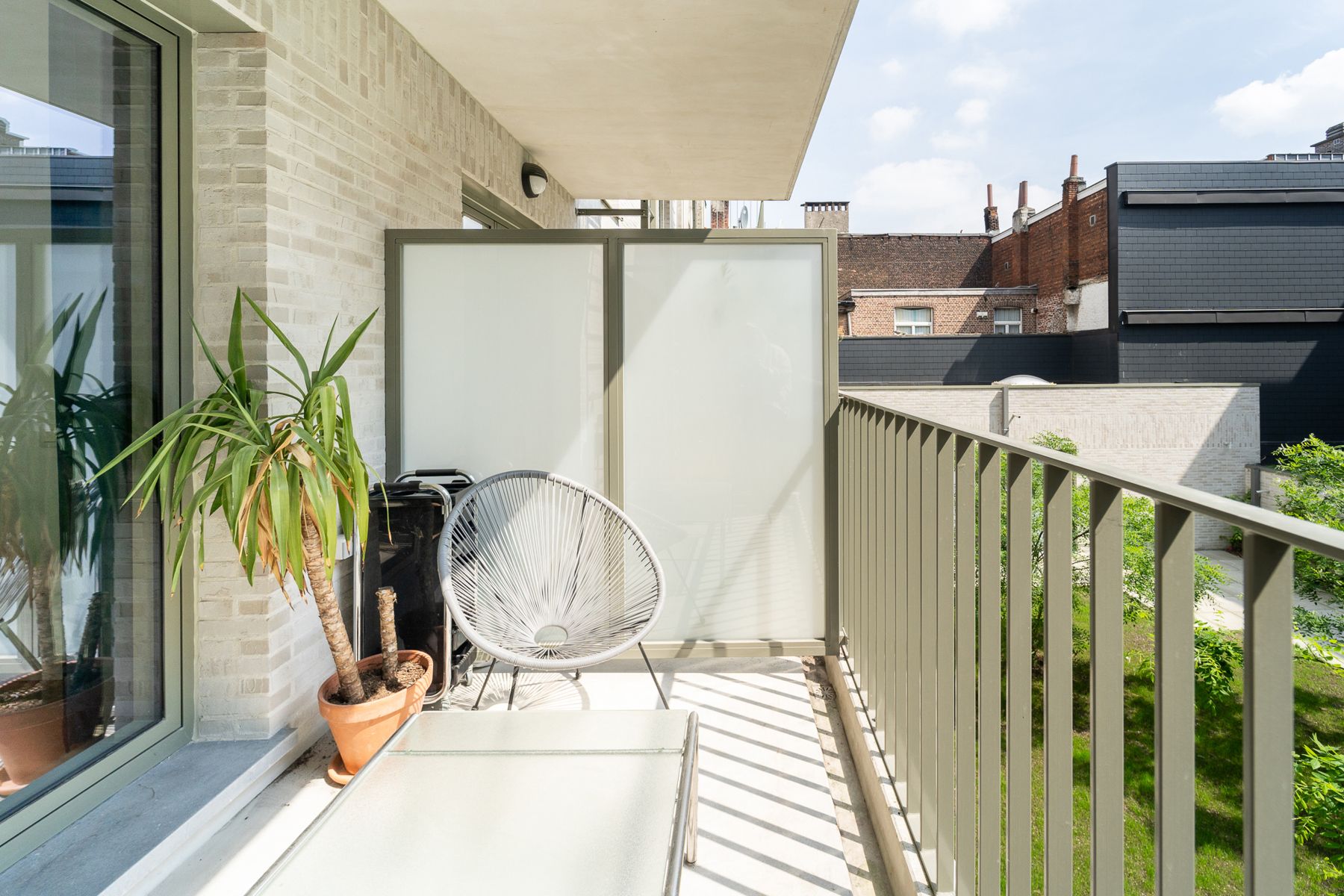 Nieuwbouw tweeslaapkamer appartement met terras foto 4