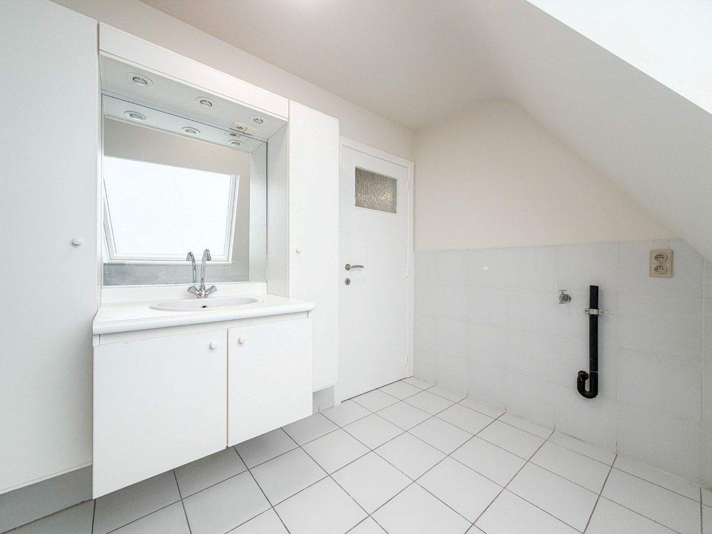 Ruim instapklaar 2-slpk appartement (96 m²), centrum Torhout. foto 7