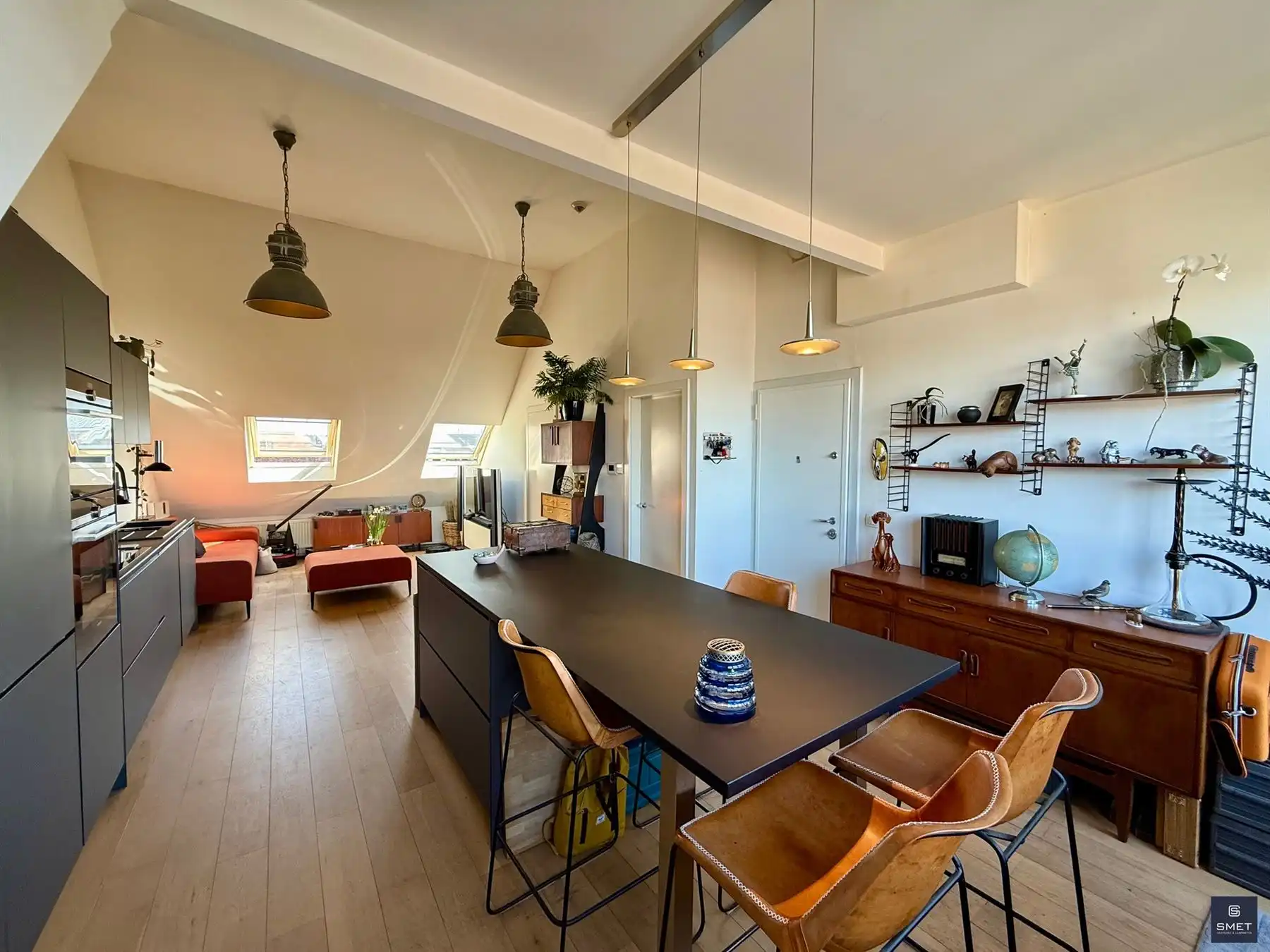 UNIEK DAKAPPART.  (1slpk) MET GEWELDIG DAKTERRAS foto 6