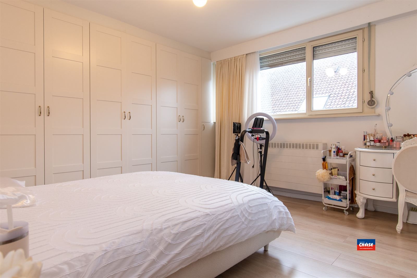 Bel-étage woning met 4 slaapkamers, 2 garages en EPC-C foto 11