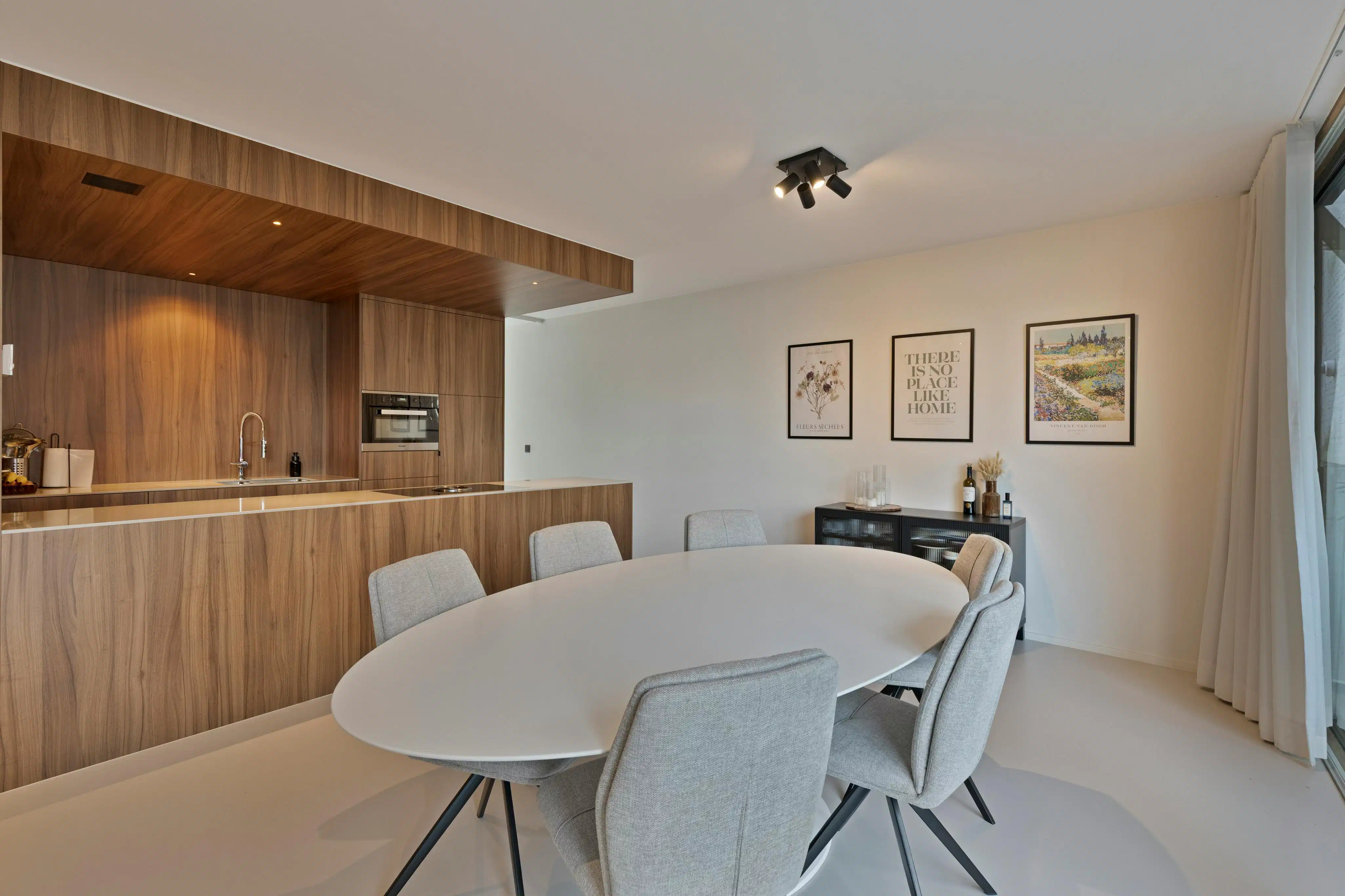 Lichtrijk appartement met 2 kamers te koop in Waregem foto 4