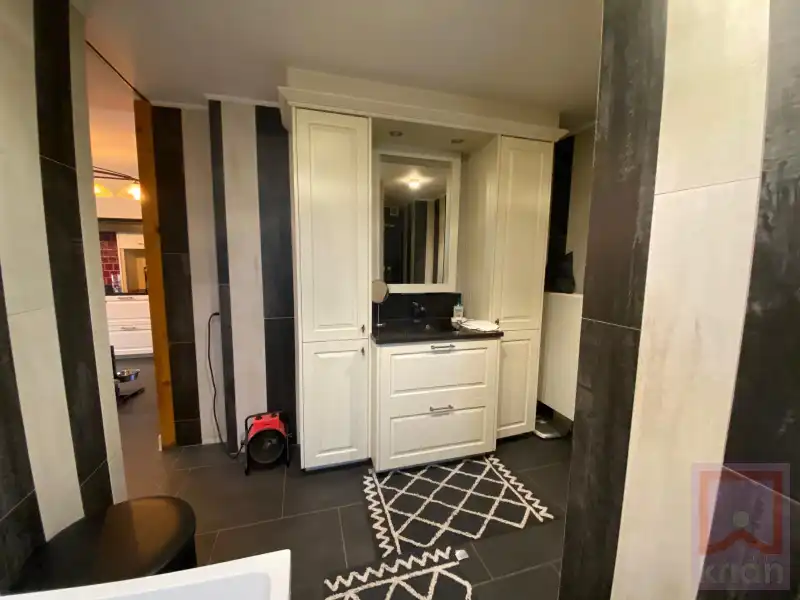 Ruime woning met grote garage (+-93m²) EN magazijn (+-170m²), centrum Geel, ideaal voor zelfstandige of vrij beroeper foto 14