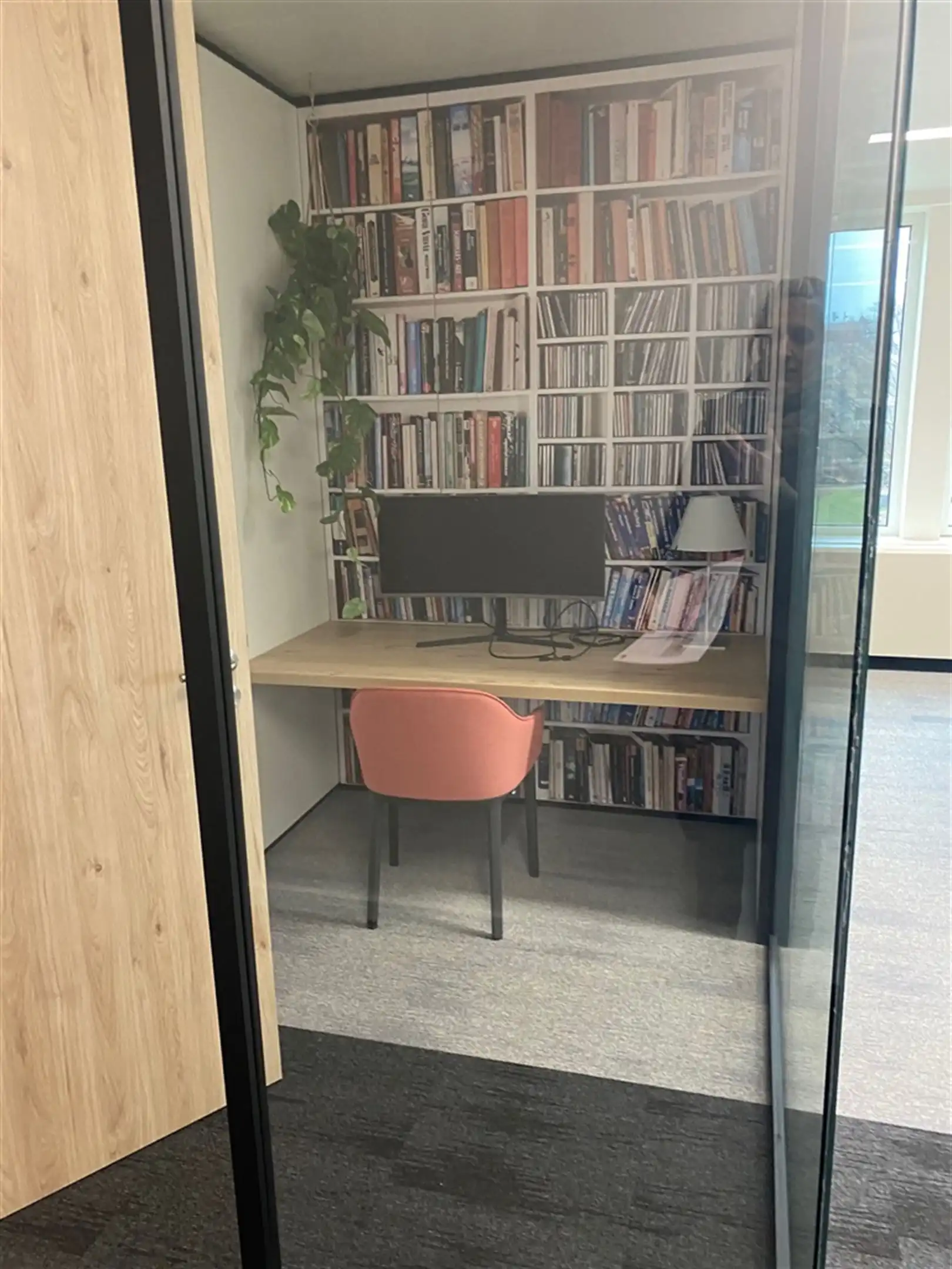 TWIN SQUARES - 984m² instapklaar foto 20