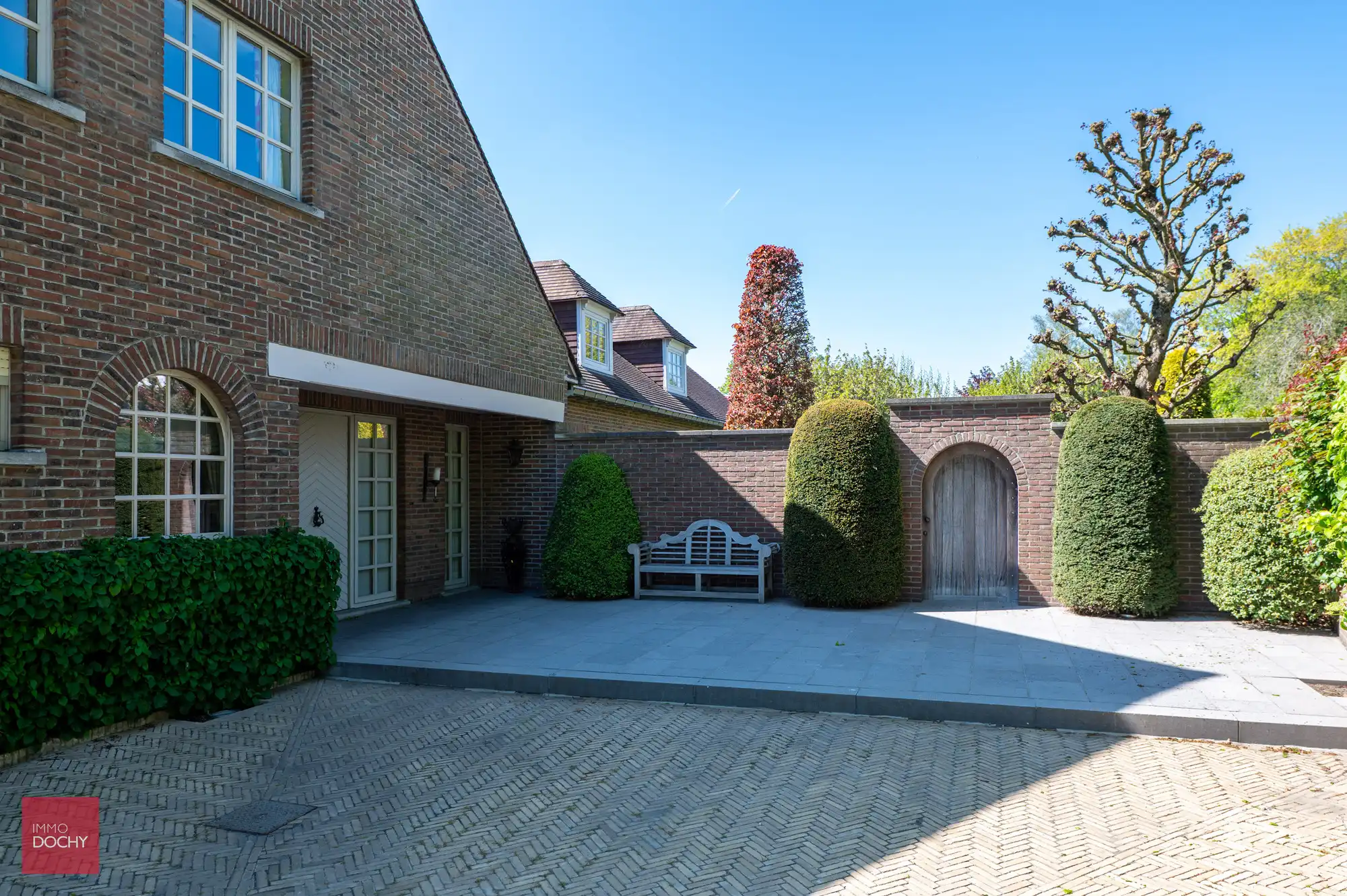 Zeer goed onderhouden ruime villa op 5.328m² foto 17
