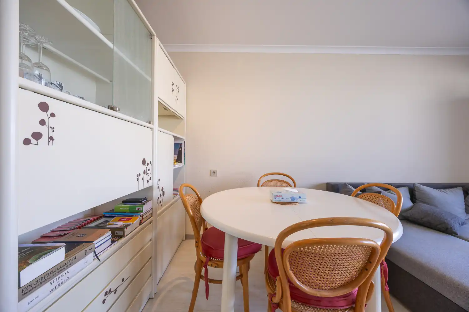 Studio met slaaphoek op steenworp van de zeedijk foto 9