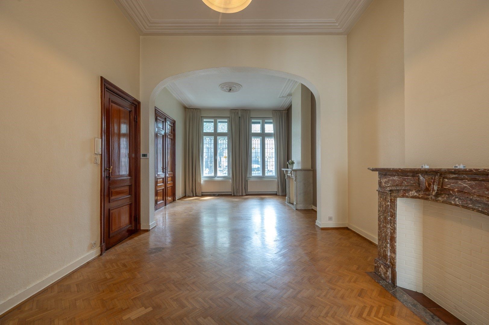 Hoofdfoto van de publicatie: Unieke Herenwoning in het Hart van Brugge