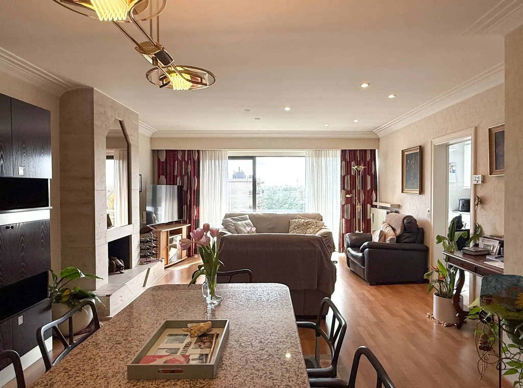 Appartement met twee slaapkamers en twee terrassen in het centrum van Beveren foto 3