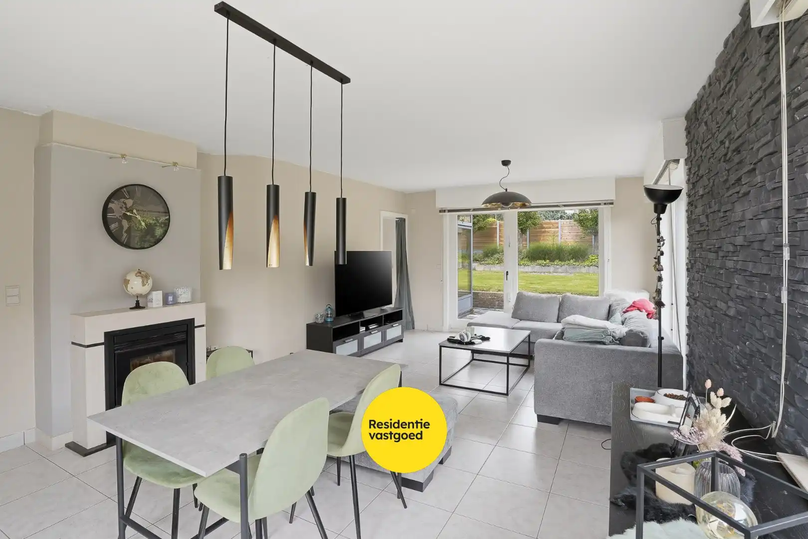 Instapklare alleenstaande woning in residentiële wijk te Aartrijke foto 2