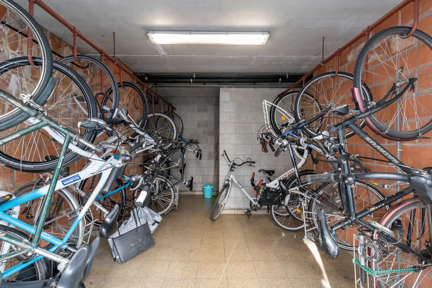Lichtrijke en gemeubelde studio(22m²) nabij het station te centrum Leuven! foto 10