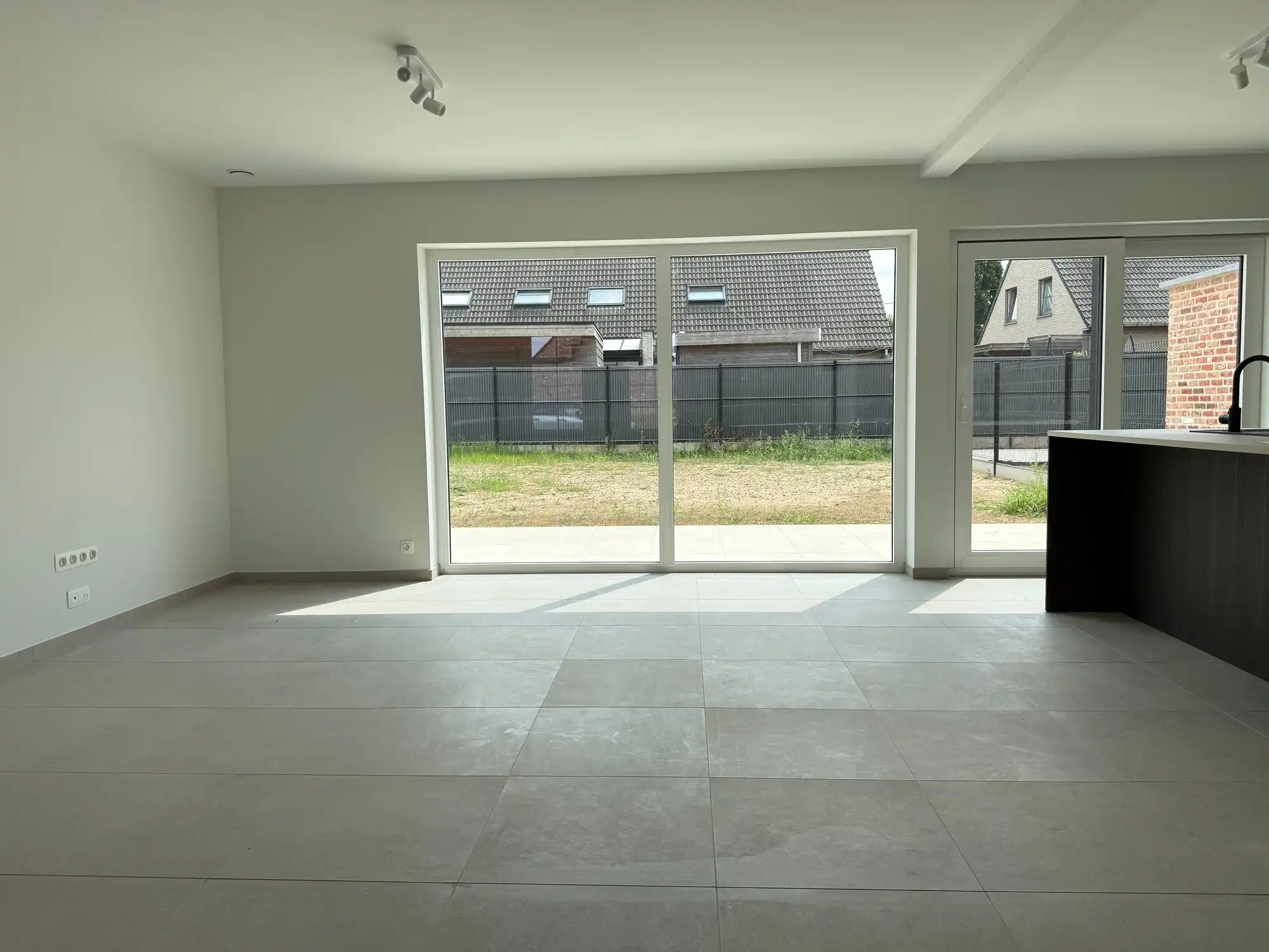 Nieuwgebouwde energiezuinige halfopen woning  | Ritsaard 28 foto 4
