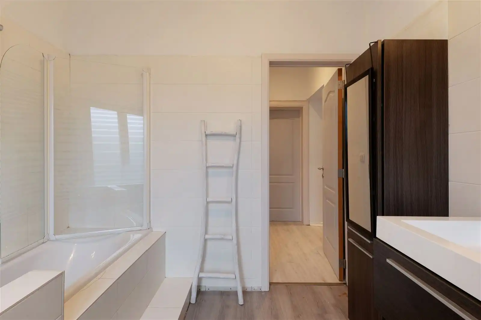 Knusse woning met 2 slaapkamers, garage en tuintje op 2are06 foto 9