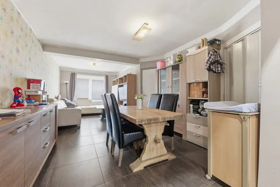 ENERGIEZUINIGE GEZINSWONING MET 3 SLKS, TERRAS EN TUIN IN TONGEREN foto 7