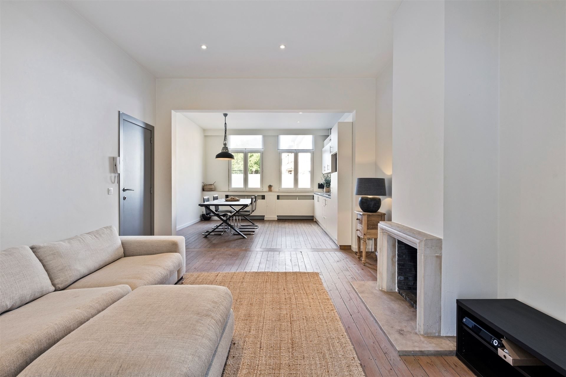 Karaktervolle woning met twee aparte woonunits foto 5