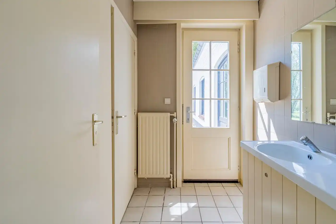 Horeca handelspand met woonst – voormalige “Bruegel” in Damme foto 7