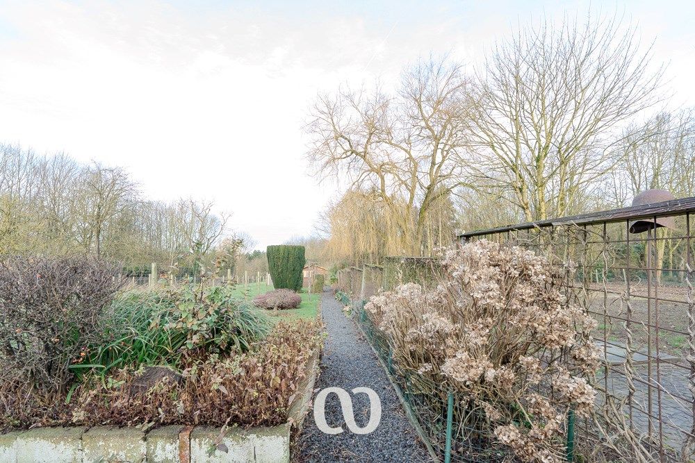 Te renoveren woning op topligging foto 11