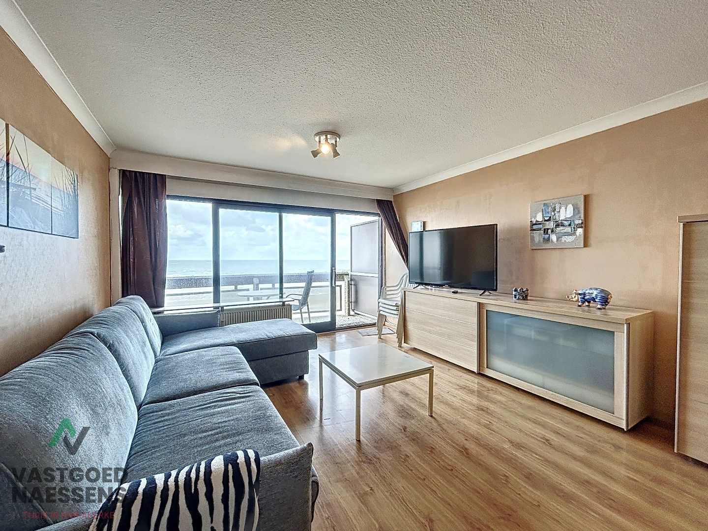 Instapklare studio met terras en zicht op zee  foto 6