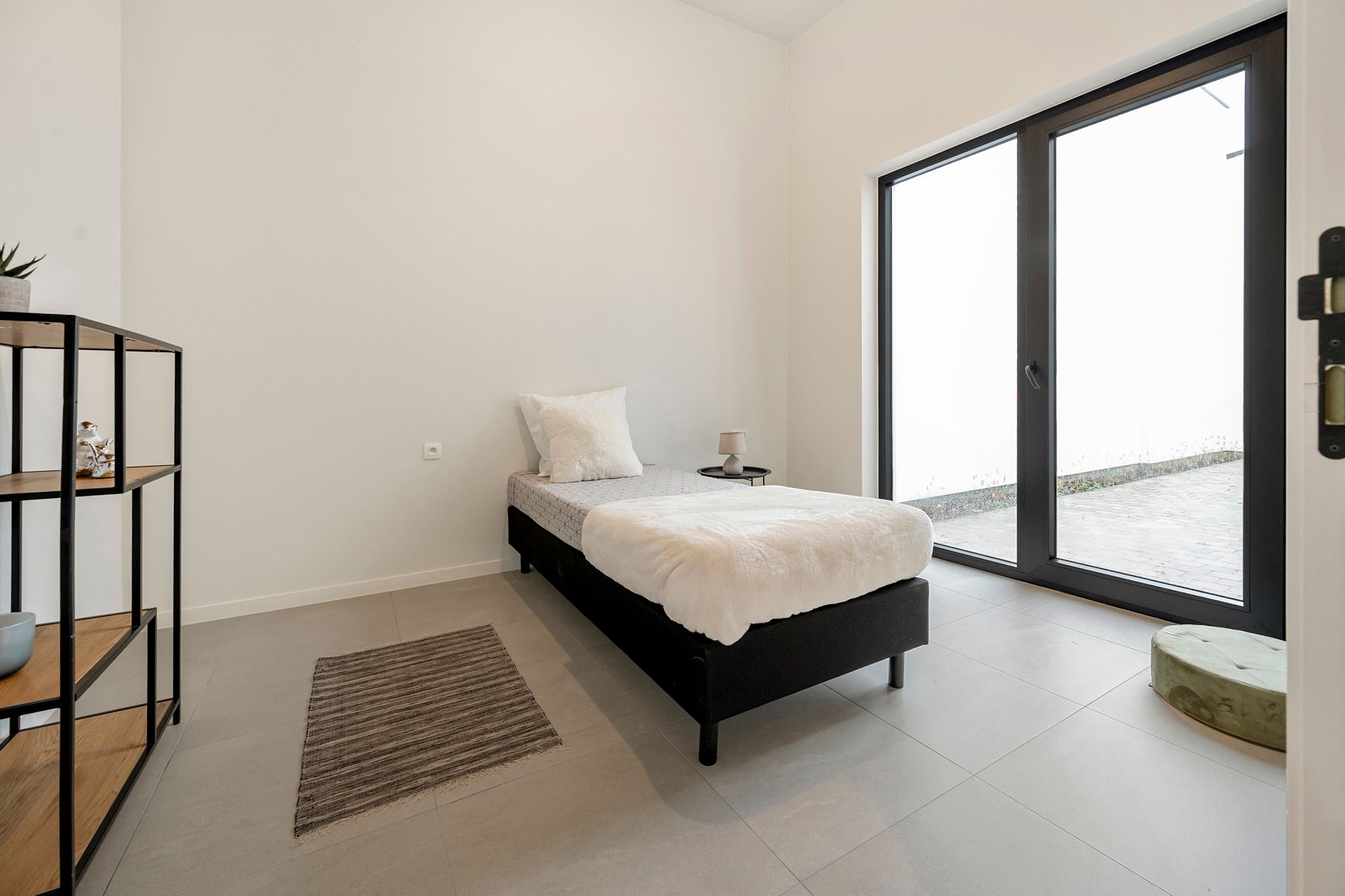 Riant nieuwbouwappartement met lift en veel lichtinval foto 9