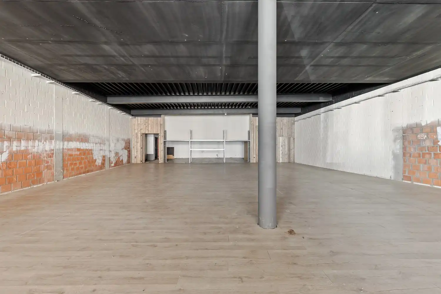 In te richten handelsgelijkvloers op toplocatie te Keerbergen foto 7