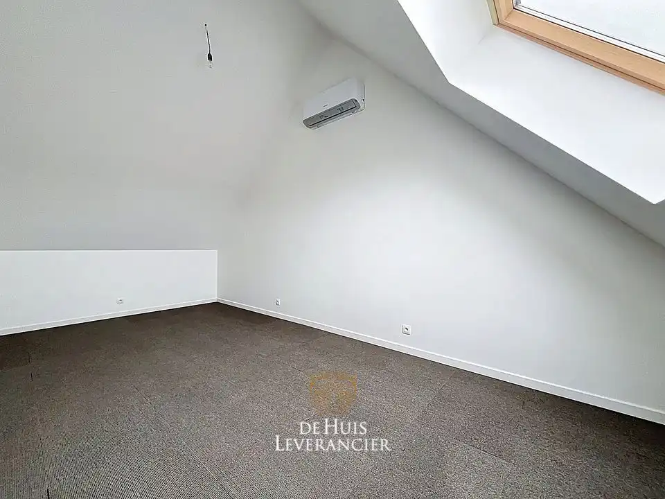 Stijlvol gerenoveerd energiezuinig duplex-appartement (3 slaapkamers – 137 m²) met tuin foto 22