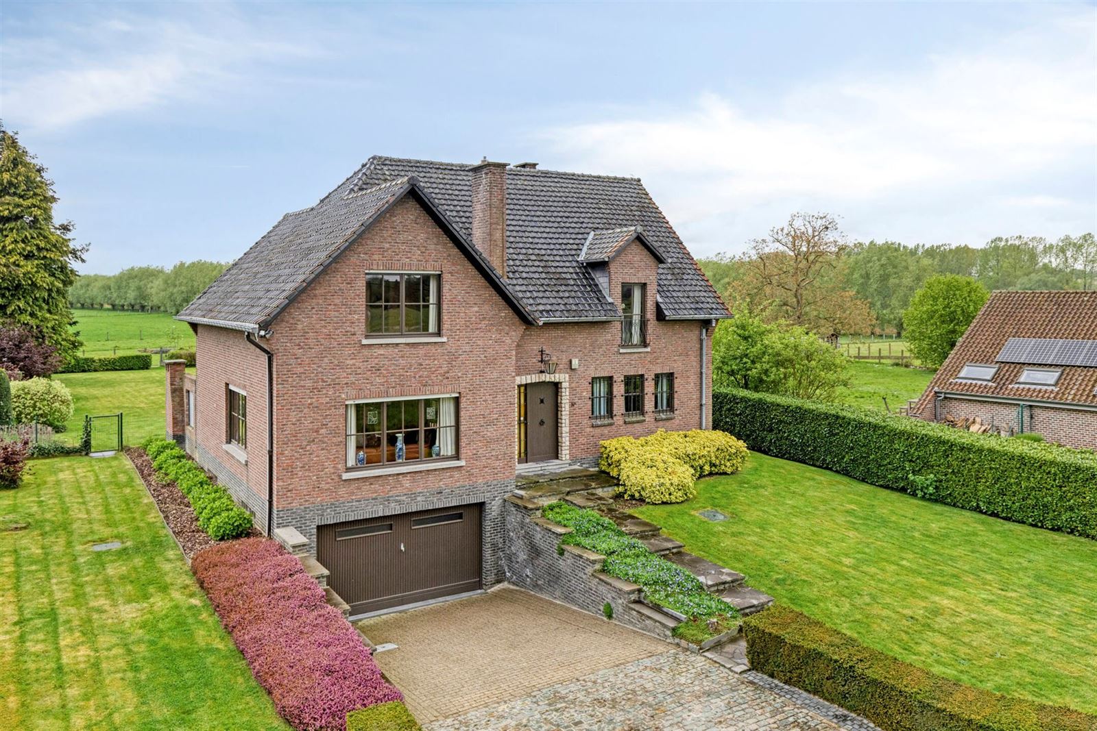 Ruime villa te koop in oase van rust foto 15