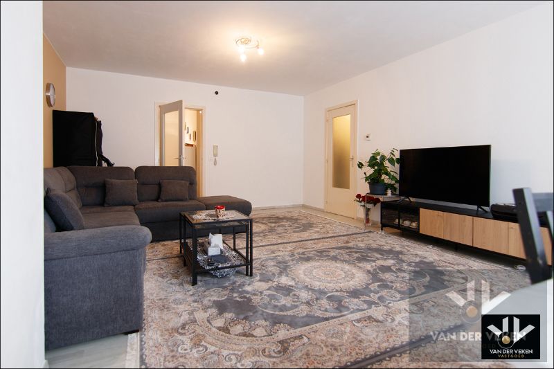 Gerenoveerd appartement met 2 slaapkamers inclusief ruime autostaanplaats in charmante stad Diest foto 5