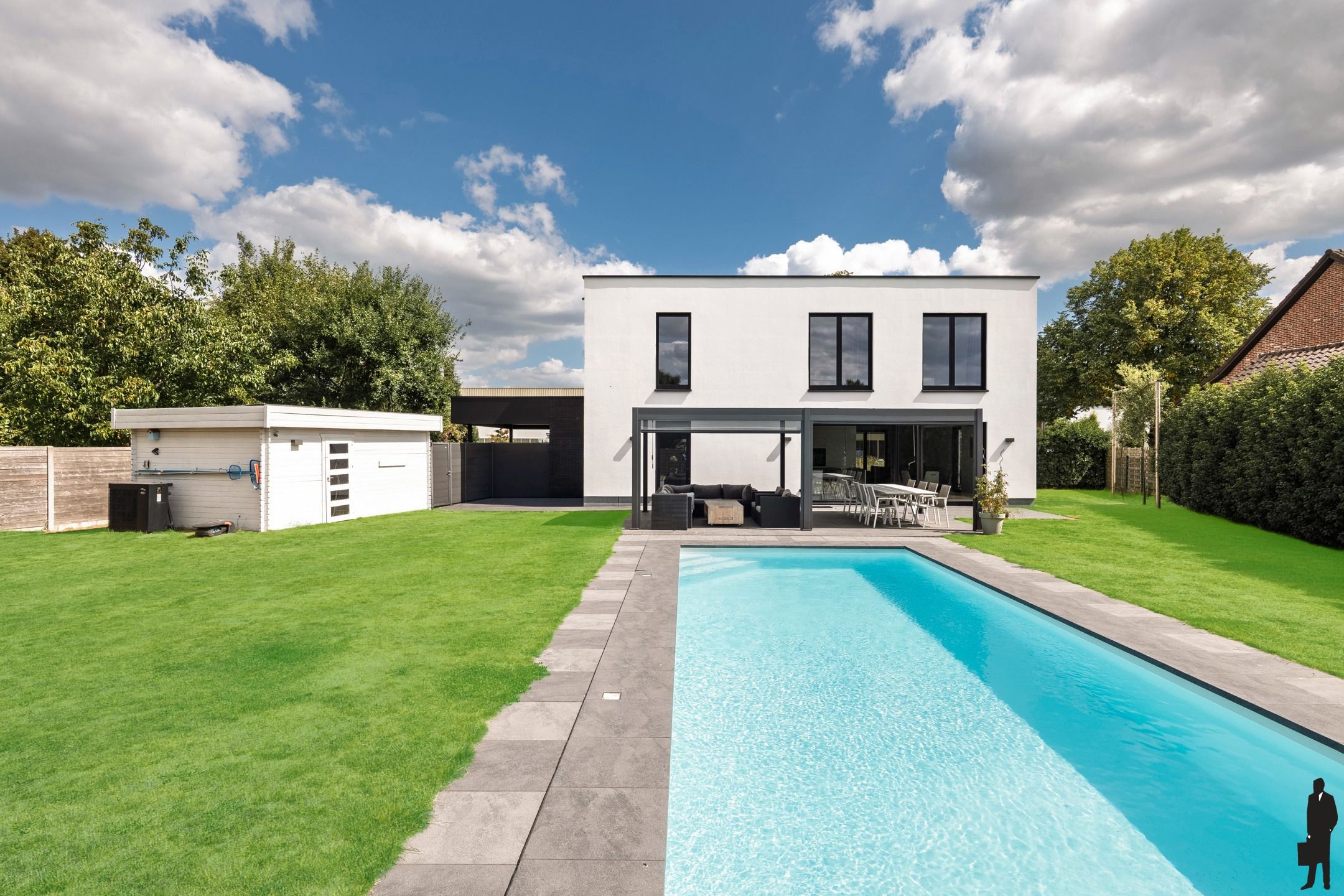 Villa met 4slks, 2bdks en verwarmd zwembad op 1200 m² foto 24