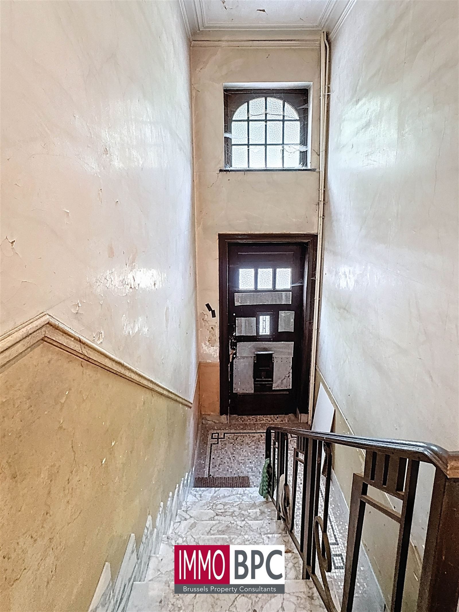 Prachtig herenhuis te renoveren  4 slaapkamers    Anderlecht foto 8