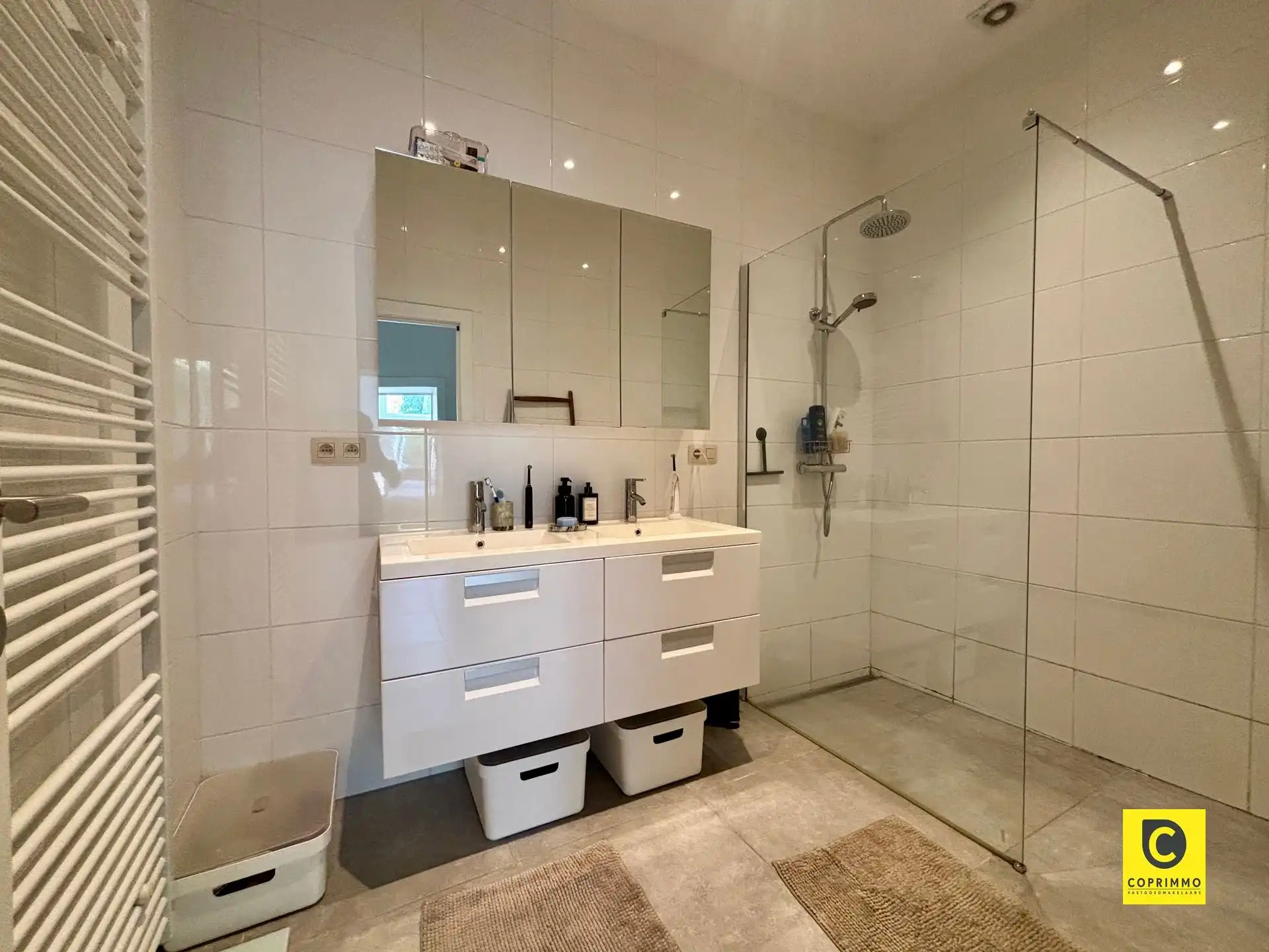 Stijlvol gelijkvloers app met ruime tuin! foto 10