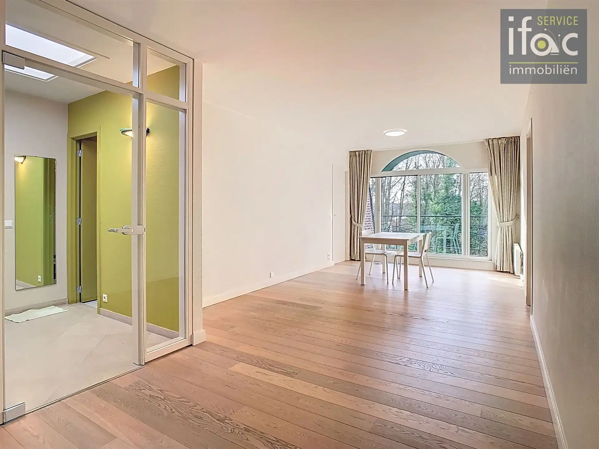 Penthouse met 2 slpk, kelder, parkeerplaats, garagebox! foto 4