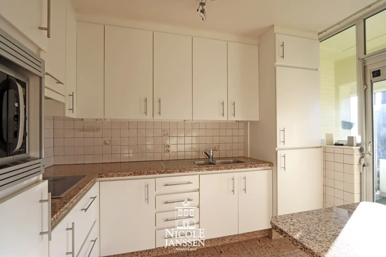 Appartement met 3 slaapkamers, garage en kelderberging  foto 6