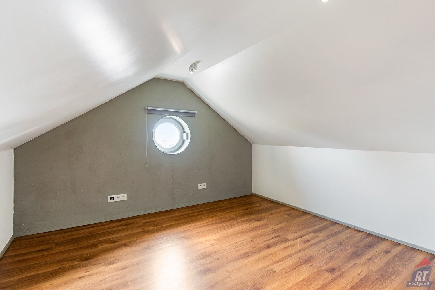 Exclusieve woning met zwembad in het landelijke Kerkom-bij-Sint-Truiden foto 21