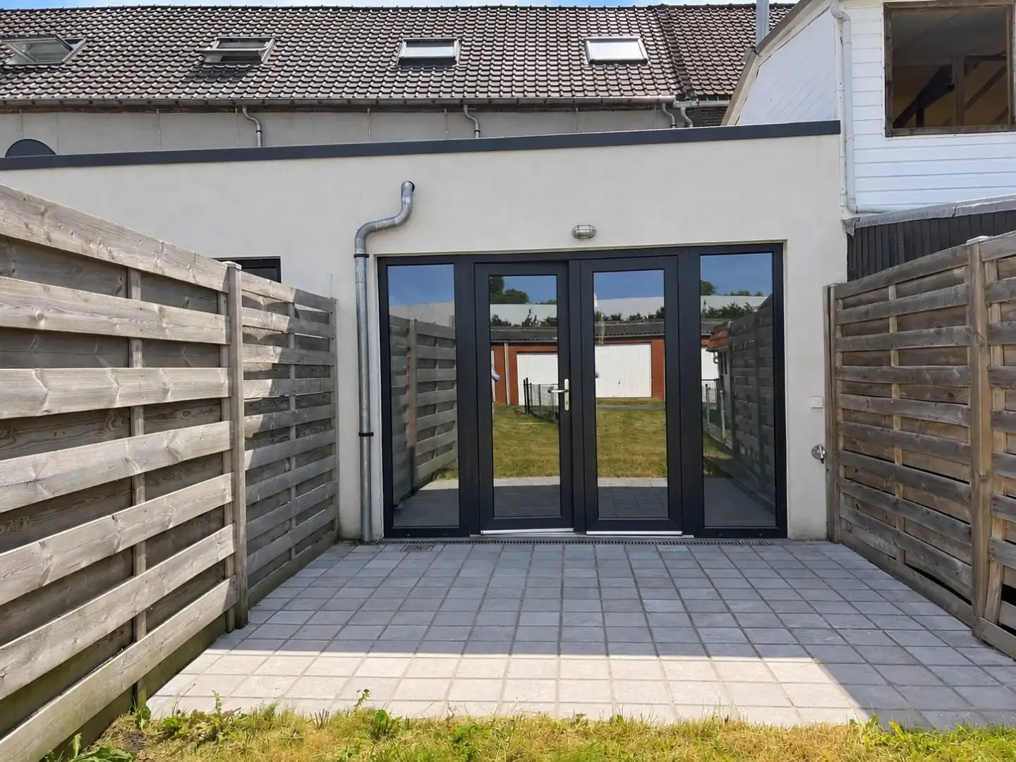 Gerenoveerde woning met 3 slaapkamers, tuin en garage foto 15