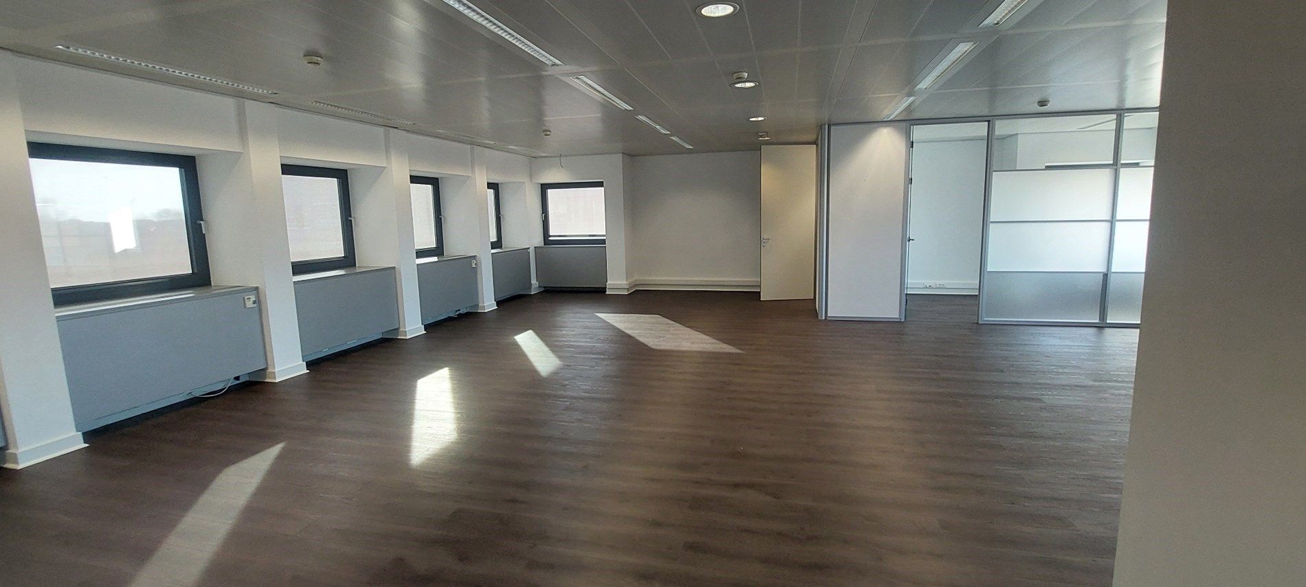 Kantoorruimte, 309m², parking, TOP-zichtlocatie   foto 4