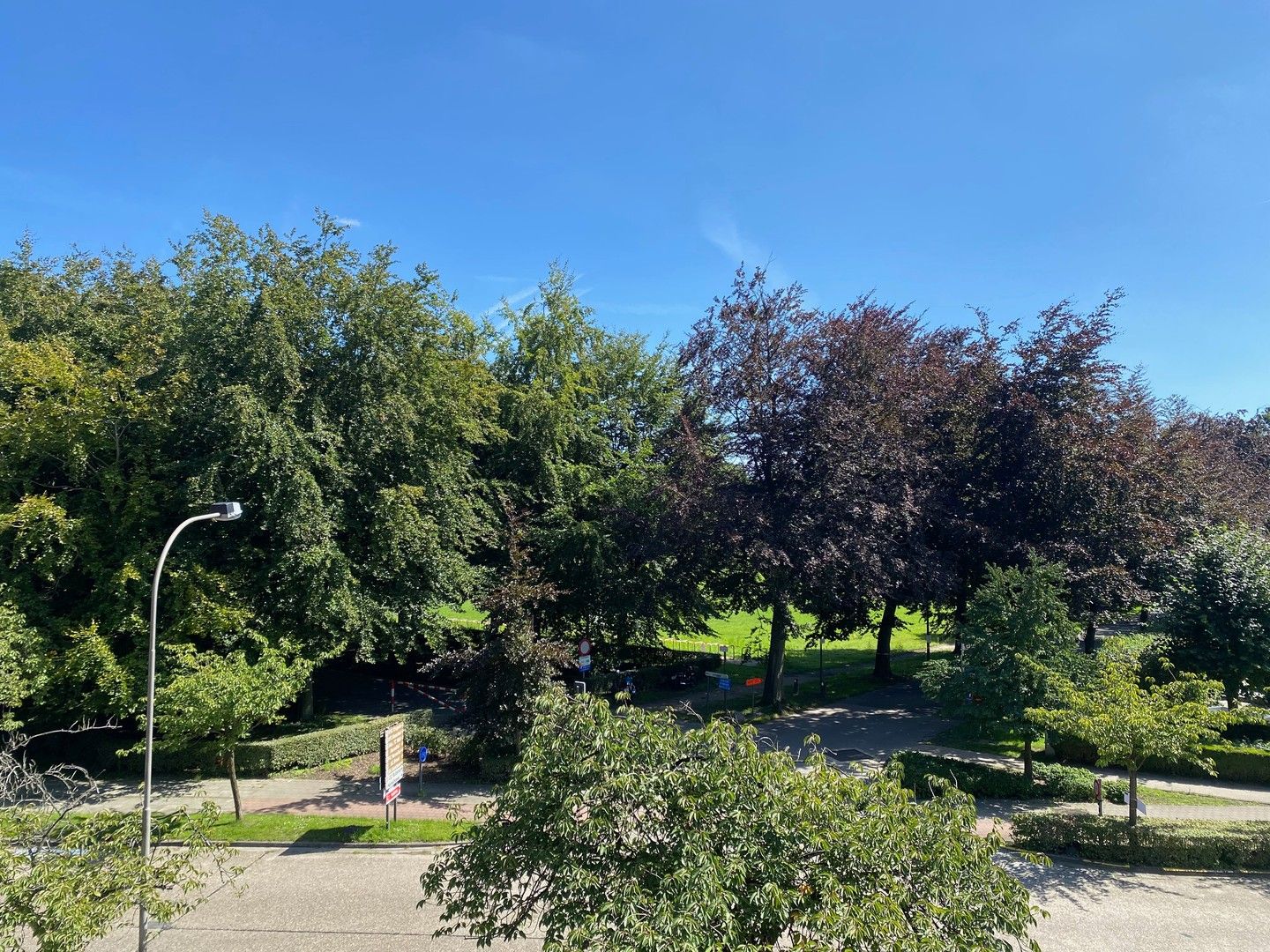 Lichtrijk appartement aan het park van Brasschaat (geen lift aanwezig). foto 14