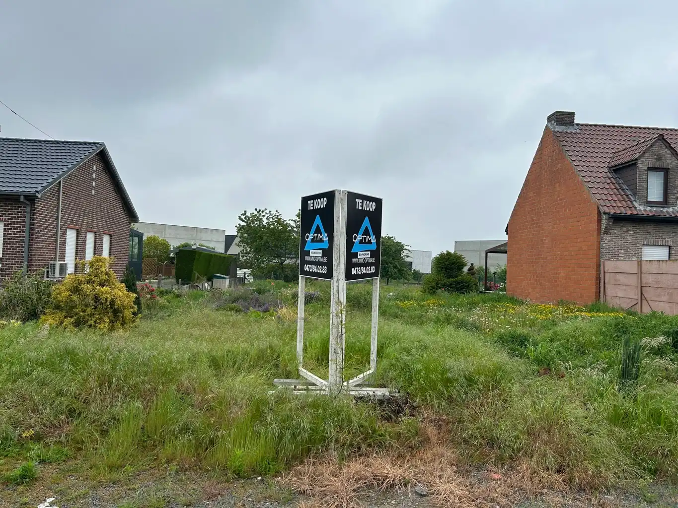 Bouwgrond voor halfopen bebouwing! foto {{pictureIndex}}