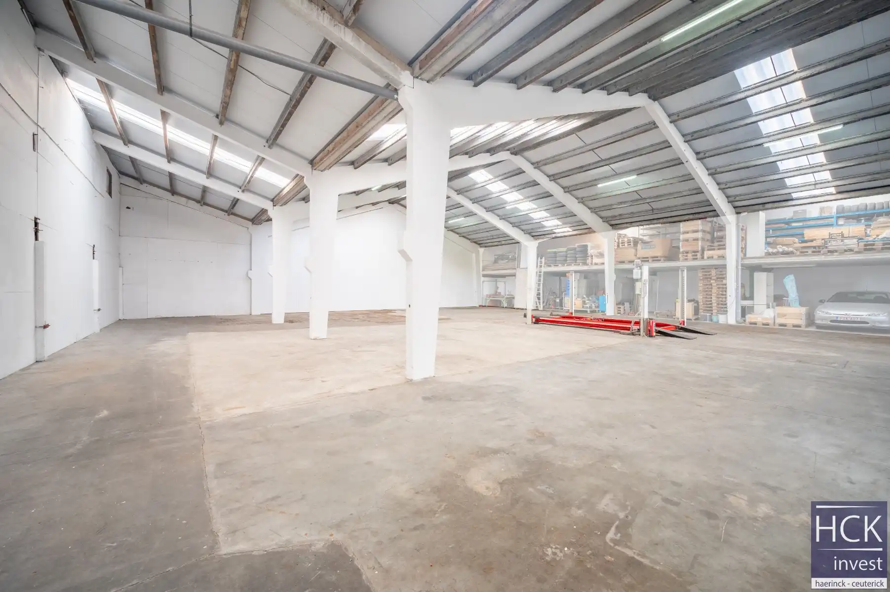 KRUISHOUTEM (Nokere) - Opslagplaats 400m² + parkeerruimte op afgesloten terrein foto 6