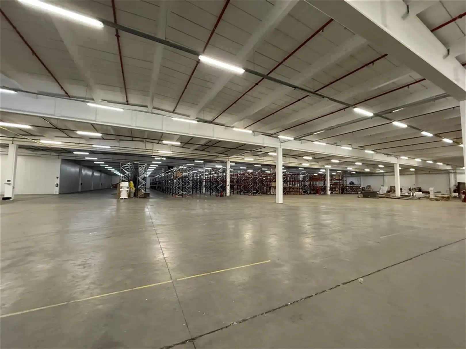 Magazijn op toplocatie (E313/E314) foto 5